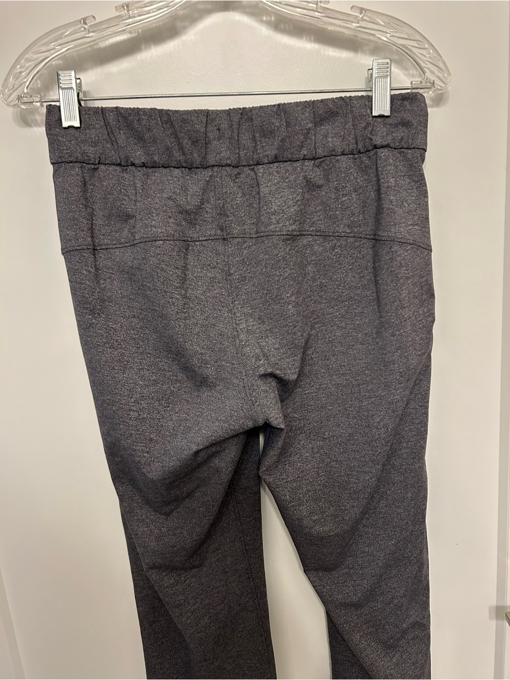 Lululemon On The Fly Pants in Heathered Black Gray - Picture 9 of 13